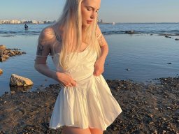 beautiful-students-260924-260924-085