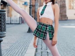 beautiful-students-260924-260924-085