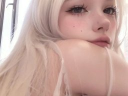 beautiful-students-260924-260924-086