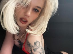 beautiful-students-260924-260924-086