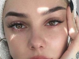 beautiful-students-260924-260924-086