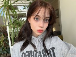 beautiful-students-260924-260924-086