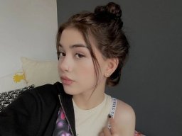 beautiful-students-260924-260924-086