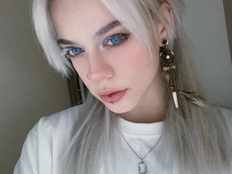 beautiful-students-260924-260924-086