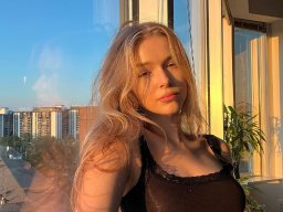 beautiful-students-260924-260924-086