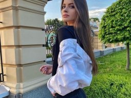 beautiful-students-260924-260924-086