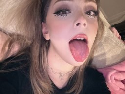beautiful-students-260924-260924-086