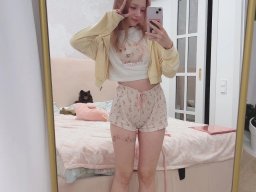 beautiful-students-260924-260924-086