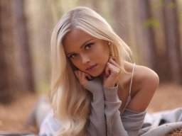 beautiful-students-260924-260924-087