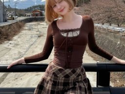 beautiful-students-260924-260924-087