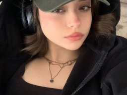 beautiful-students-260924-260924-087