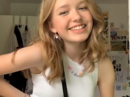 beautiful-students-260924-260924-087