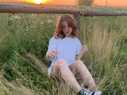 beautiful-students-260924-260924-087