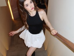 beautiful-students-260924-260924-087