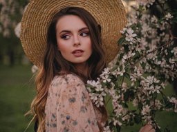 beautiful-students-260924-260924-087