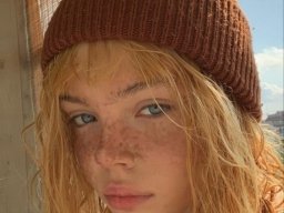 beautiful-students-260924-260924-087