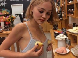 beautiful-students-260924-260924-087