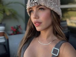 beautiful-students-260924-260924-087