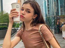 beautiful-students-260924-260924-088