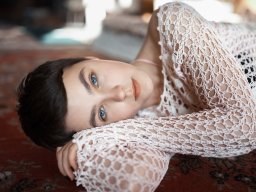 beautiful-students-260924-260924-088