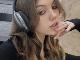 beautiful-students-260924-260924-088