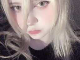 beautiful-students-260924-260924-088