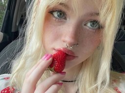 beautiful-students-260924-260924-088