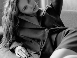 beautiful-students-260924-260924-088
