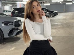 beautiful-students-260924-260924-088