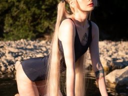 beautiful-students-260924-260924-088