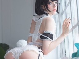 beautiful-students-260924-260924-088