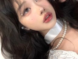 beautiful-students-260924-260924-088