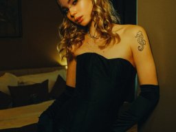 beautiful-students-260924-260924-088