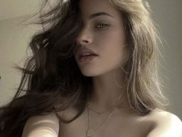 beautiful-students-260924-260924-088