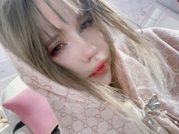 beautiful-students-260924-260924-089