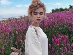 beautiful-students-260924-260924-089