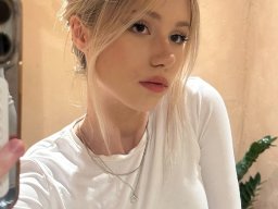 beautiful-students-260924-260924-089
