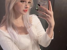 beautiful-students-260924-260924-089