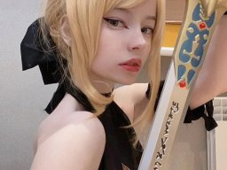beautiful-students-260924-260924-089