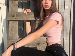 beautiful-students-260924-260924-089