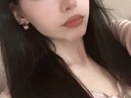beautiful-students-260924-260924-089