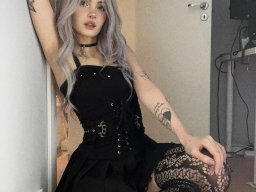 beautiful-students-260924-260924-089
