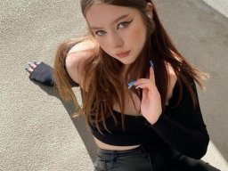 beautiful-students-260924-260924-089