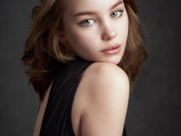 beautiful-students-260924-260924-089