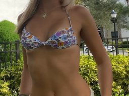 beautiful-students-260924-260924-089