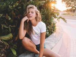 beautiful-students-260924-260924-089