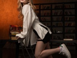 beautiful-students-260924-260924-089