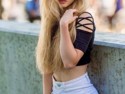 beautiful-students-260924-260924-090