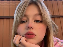 beautiful-students-260924-260924-090