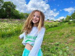 beautiful-students-260924-260924-090